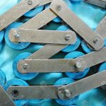 Цепь ступеней эскалатора, KONE, 13RI-A, шаг - 133,33 мм, палец - 74,5x12,8/12,5 мм, пластины - 35x4/35x4 мм, ролик - 75x23,5 мм, 105 kN